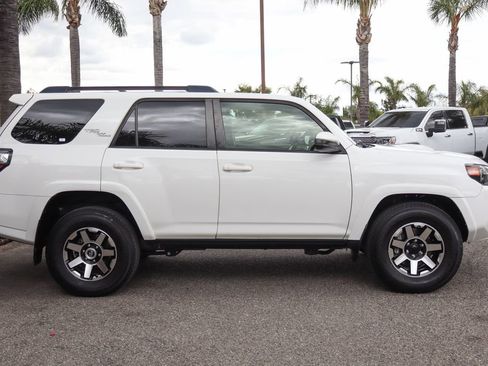 Used 2019 Toyota 4Runner TRD Off-Road AWD/4WD image 10