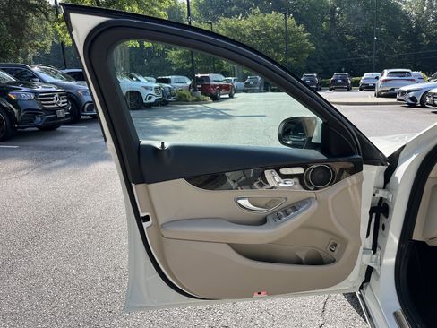 Used 2019 Mercedes-Benz C 300 Sedan image 19