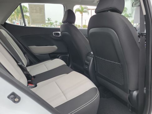 Certified 2026 Hyundai Venue SEL FWD image 25