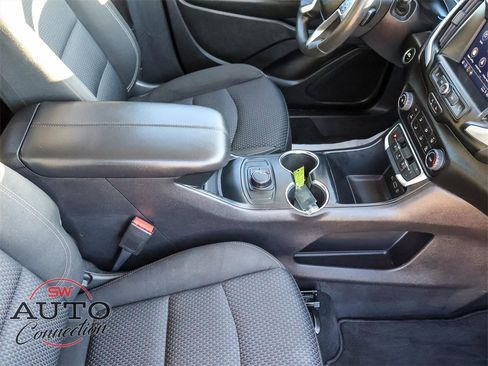 Used 2024 GMC Terrain SLE image 16