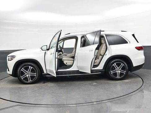 Used 2020 Mercedes-Benz GLS 450 4MATIC image 39