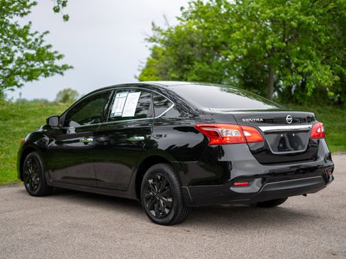 Used 2019 Nissan Sentra S FWD image 6