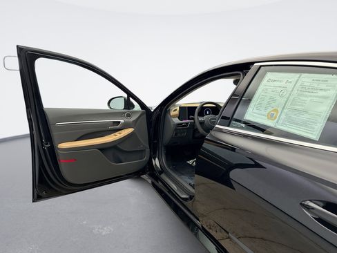 Used 2024 Hyundai Sonata Limited image 9