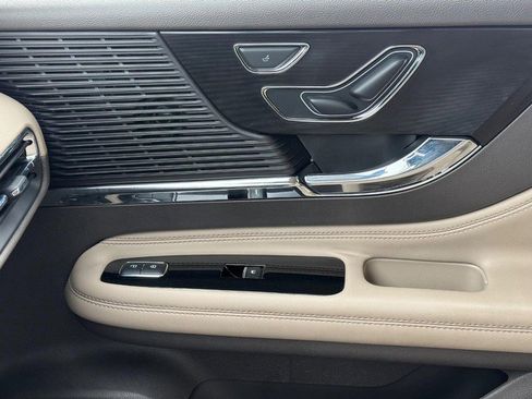 Certified 2022 Lincoln Corsair AWD w/ Equipment Group 101A image 19