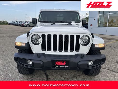 Used 2021 Jeep Wrangler Unlimited Sahara AWD/4WD image 2