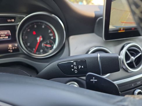 Used 2018 Mercedes-Benz GLA 250 image 37