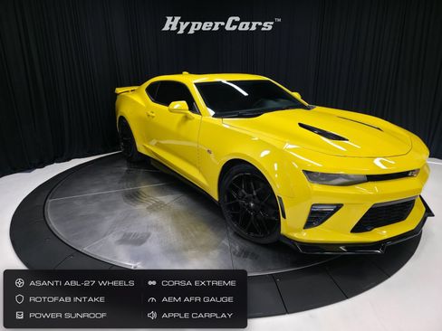 Used 2017 Chevrolet Camaro SS RWD image 1