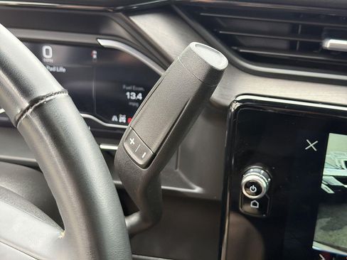 Used 2025 GMC Sierra 2500 AT4 AWD/4WD image 15