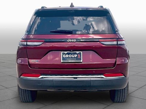 Used 2022 Jeep Grand Cherokee Limited 4xe w/ Luxury Tech Group II AWD/4WD image 5