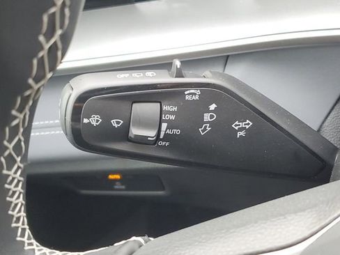 New 2026 Volkswagen Tiguan SE image 25