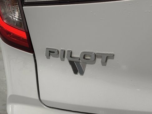 Used 2021 Honda Pilot Elite image 47