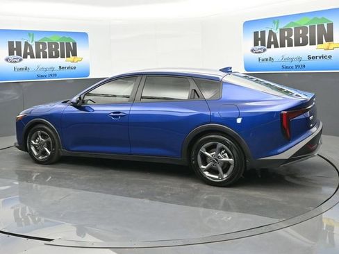 Used 2025 Kia K4 FWD image 3