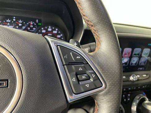 Used 2017 Chevrolet Camaro LT RWD image 10