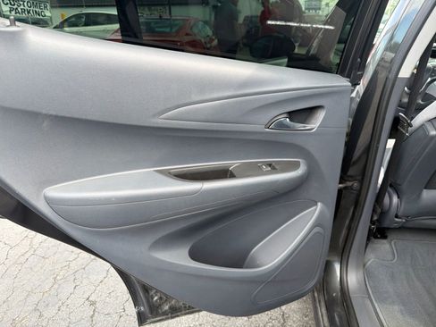 Used 2019 Chevrolet Bolt LT FWD image 32