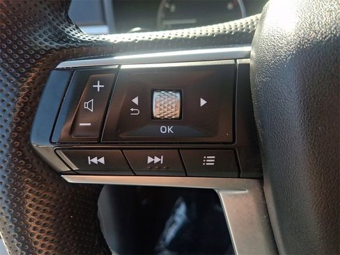 Used 2024 Mitsubishi Outlander SE image 24