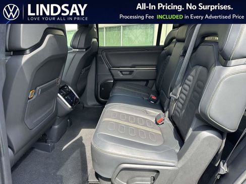 Used 2025 Rivian R1S Adventure image 16