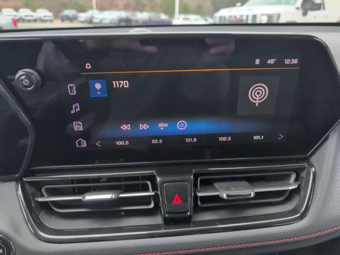 Used 2024 Chevrolet TrailBlazer RS image 19