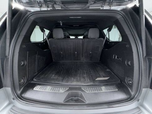 Used 2023 Chevrolet Suburban Z71 w/ Luxury Package AWD/4WD image 15