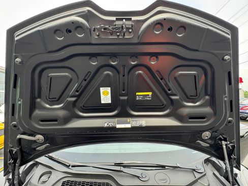 Used 2020 Lamborghini Huracan EVO image 38