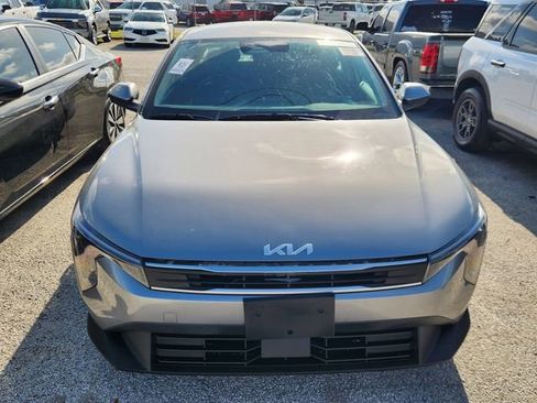 Used 2025 Kia K4 LXS image 2