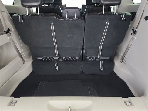 Used 2023 Chrysler Pacifica Touring-L image 25