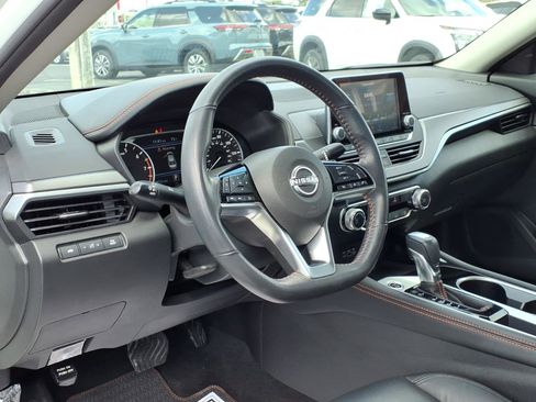 Certified 2023 Nissan Altima 2.5 SR image 14
