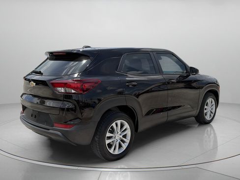 Used 2023 Chevrolet TrailBlazer LS FWD image 3