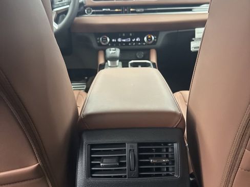 New 2025 Mitsubishi Outlander SEL image 30