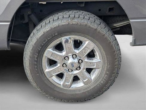 Used 2013 Ford F150 XLT w/ XLT Chrome Pkg image 9