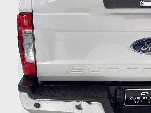 Used 2017 Ford F250 Lariat w/ Lariat Value Package image 26