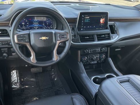 Used 2023 Chevrolet Suburban High Country w/ Premium Package image 6