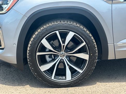 Used 2024 Volkswagen Atlas SEL Premium R-Line AWD/4WD image 28