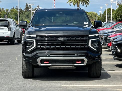 Used 2025 Chevrolet Tahoe Z71 w/ Z71 Off-Road Package AWD/4WD image 9