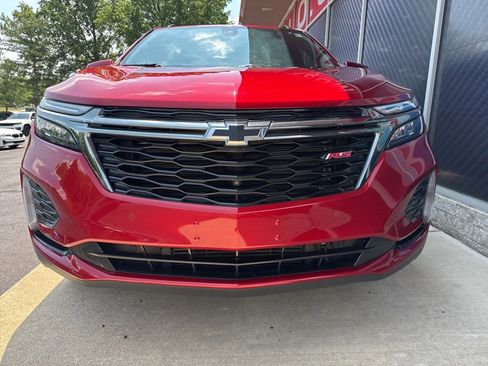 Used 2023 Chevrolet Equinox RS w/ RS Leather Package image 5