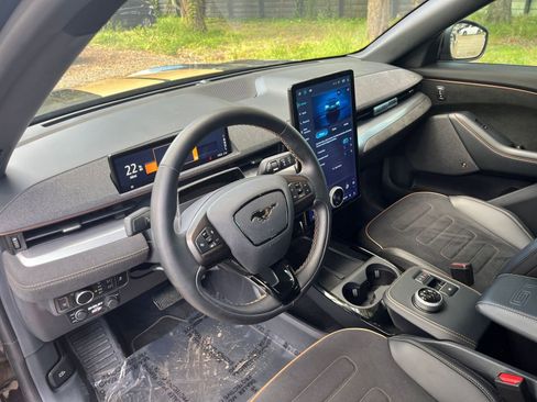 Used 2023 Ford Mustang Mach-E GT image 33