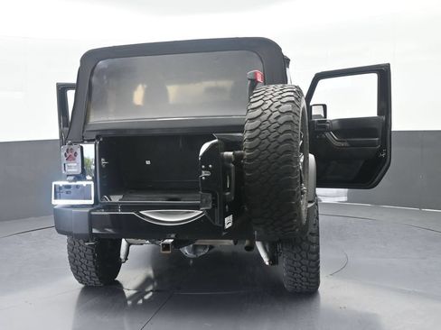 Used 2017 Jeep Wrangler Sport AWD/4WD image 65