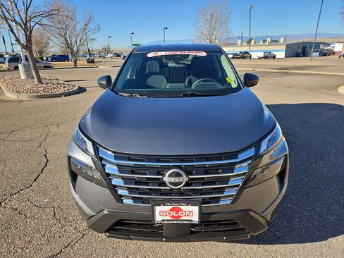 Used 2024 Nissan Rogue S image 5