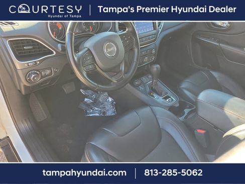 Used 2021 Jeep Cherokee Trailhawk w/ Comfort/Convenience Group image 24