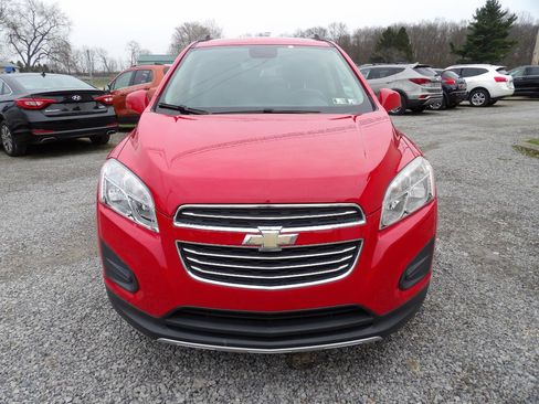 Used 2016 Chevrolet Trax LT w/ LT Convenience Package image 2