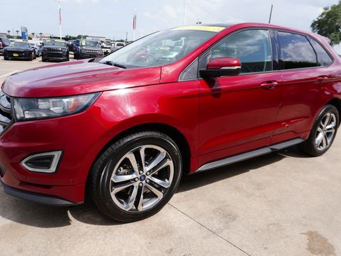 Used 2018 Ford Edge Sport w/ Equipment Group 401A AWD/4WD image 3