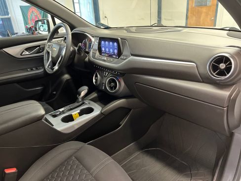 Used 2022 Chevrolet Blazer LT AWD/4WD image 38