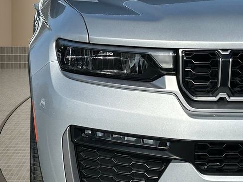 New 2026 Jeep Grand Cherokee L Limited image 33