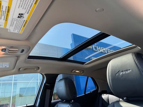 Used 2025 Buick Encore GX Avenir w/ Avenir Technology Package image 26