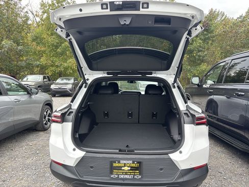 New 2026 Chevrolet Equinox EV LT image 25