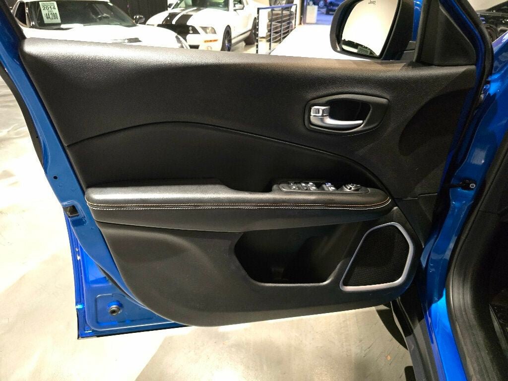 Used 2017 Jeep Compass Latitude w/ Popular Equipment Group FWD image 13
