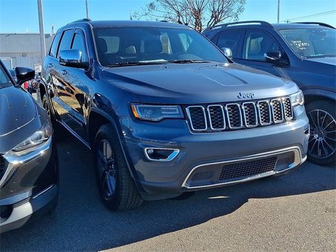 Used 2019 Jeep Grand Cherokee Limited w/ Luxury Group II image 2
