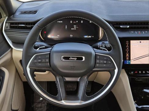 New 2026 Jeep Grand Cherokee Limited RWD image 24
