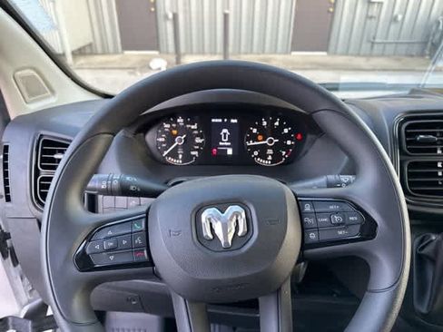 Used 2024 RAM ProMaster 2500 w/ Convenience Group image 10