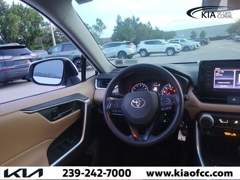 Used 2020 Toyota RAV4 LE w/ All Weather Liner Package AWD/4WD image 22