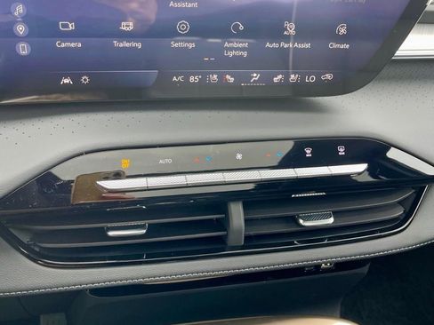 New 2026 Buick Enclave Avenir w/ Super Cruise Package image 12